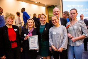 Gesine Schwan (SPD), Margot Refle (Vorsitzende Katholisches Schulwerk St. Benno e. V.), Franziska Giffey (Bundesfamilienministerin, SPD), Katharina May, Dr. Jörg Höwer (Katholisches Schulwerk Benno e. V.), Judith Christ©Julia Zimmermann